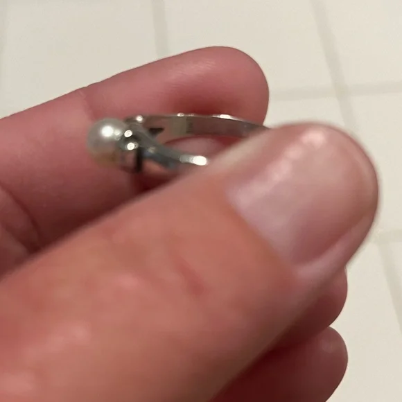 James Avery Retired Scrolled Pearl Ring size 7.5 - Picture 6 of 10